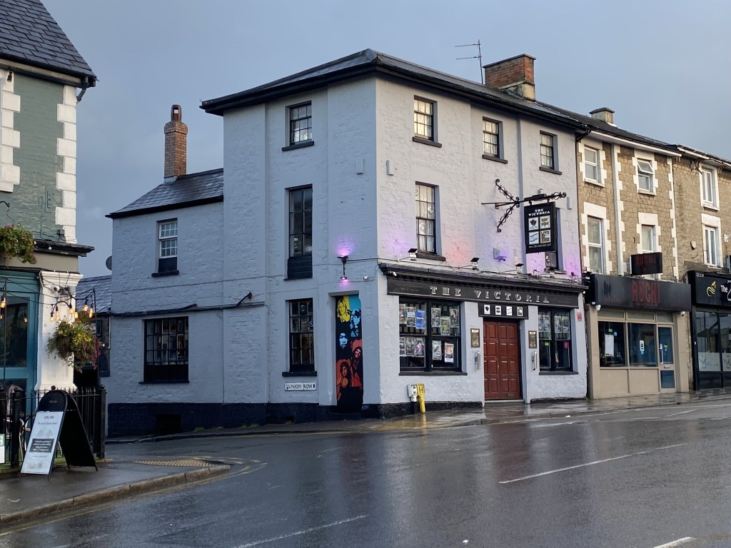 This UNMISSABLE Weekend at The Vic&nbsp;Swindon!