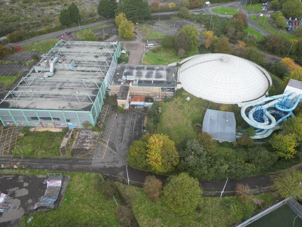 Swindon campaigners came out in force today to protest against potential demolition of the Oasis sports&nbsp;hall