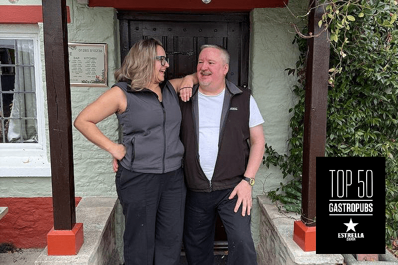 By George! Well done!  Cotswolds Gastro Pub gains national industry&nbsp;recognition