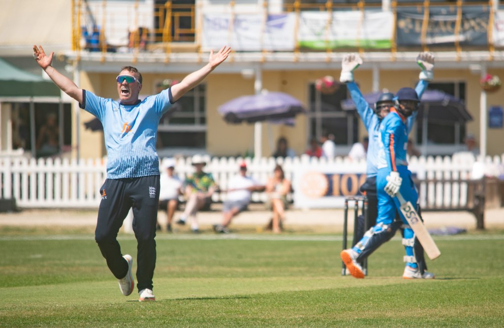 Cricket News: England team beat India in over 40s international with total dominance from first ball at Swindon Cricket Club
