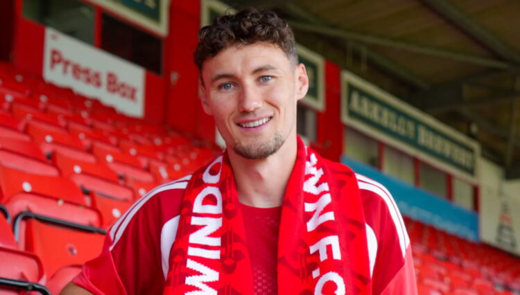 Swindon announce new signing Matty&nbsp;Virtue